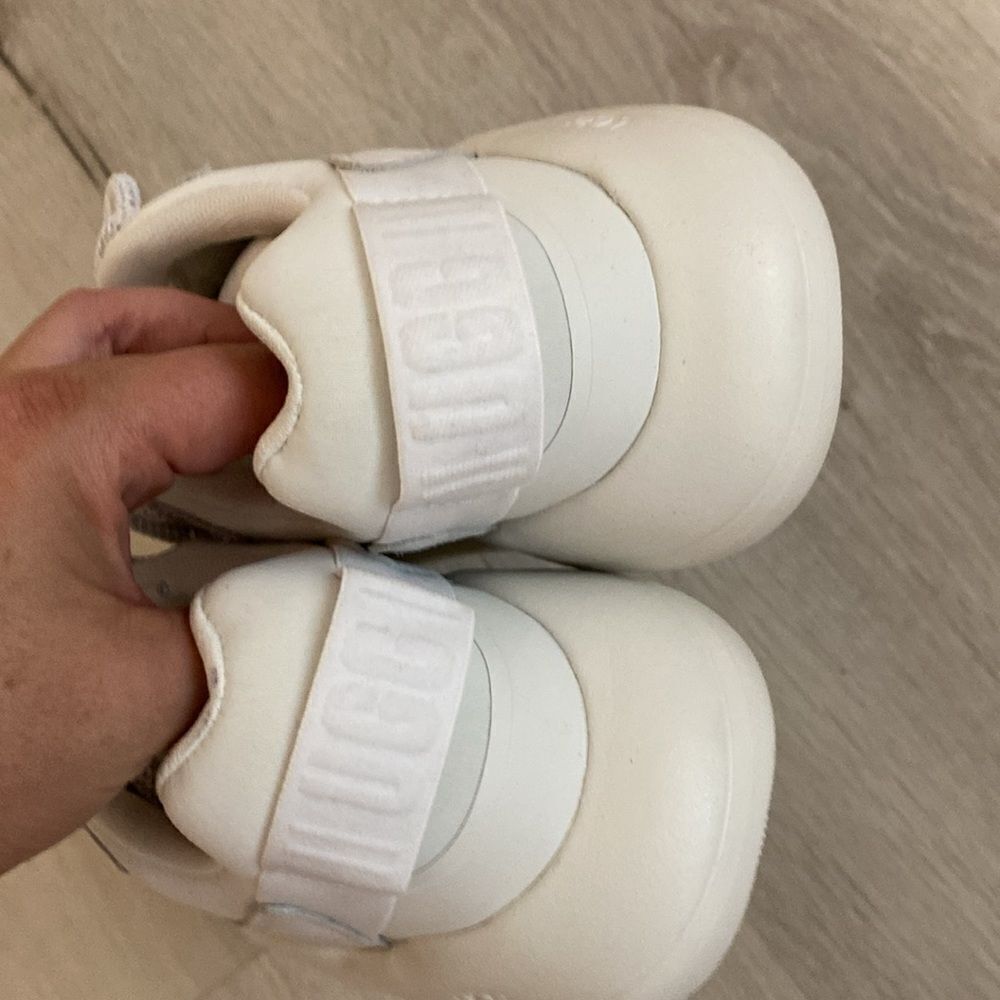NEW- UGG- WHITE LA CLOUD LACE FASHION PLATFORM SNEAKERS, WOMEN Size 10 - Picture 5 of 9